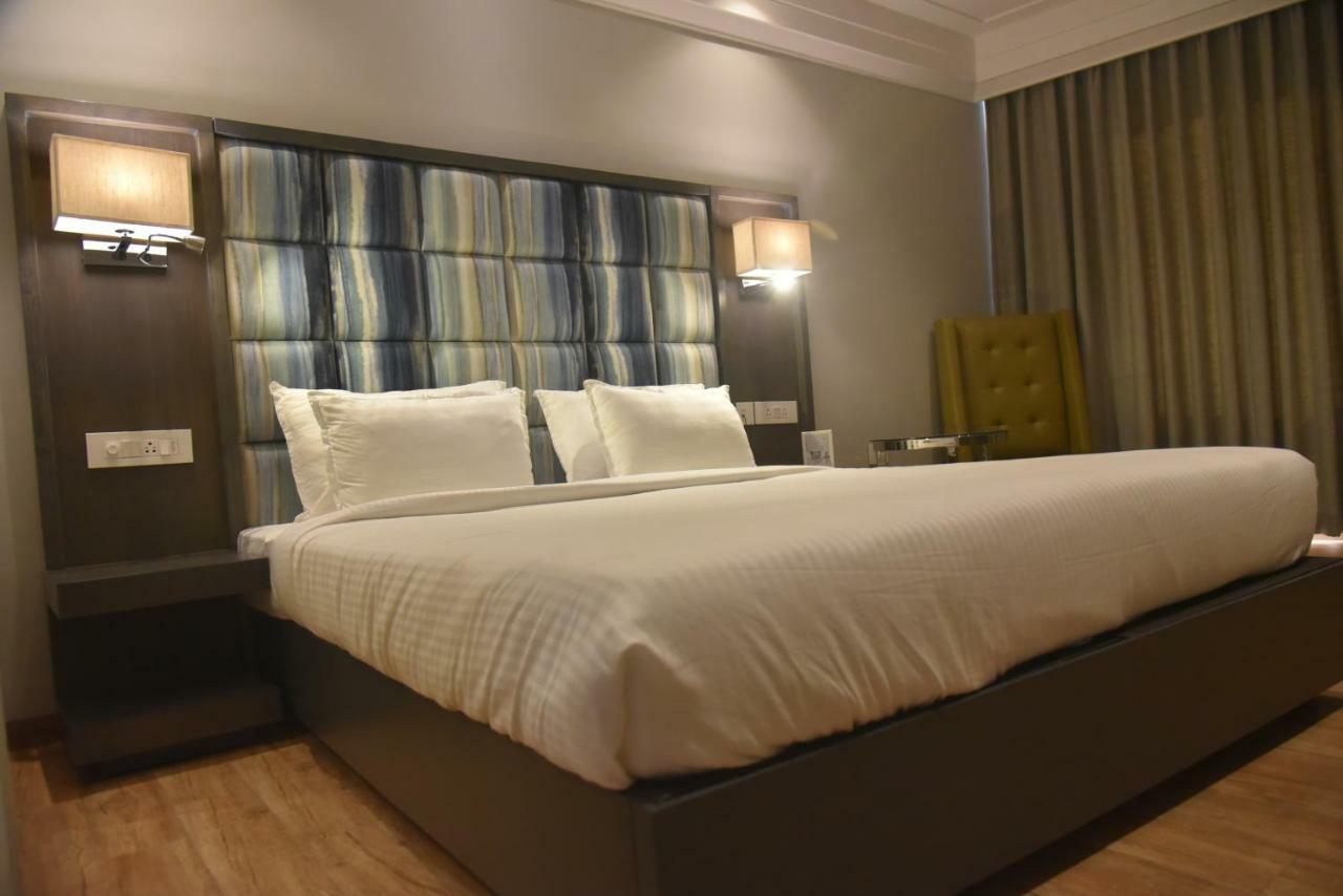 Hotel Accord Premier Raigarh Exterior photo